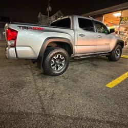 2017 Toyota Tacoma