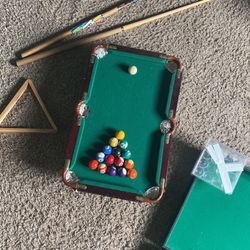 Mini Pool Table