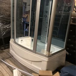 fully enclosed shower