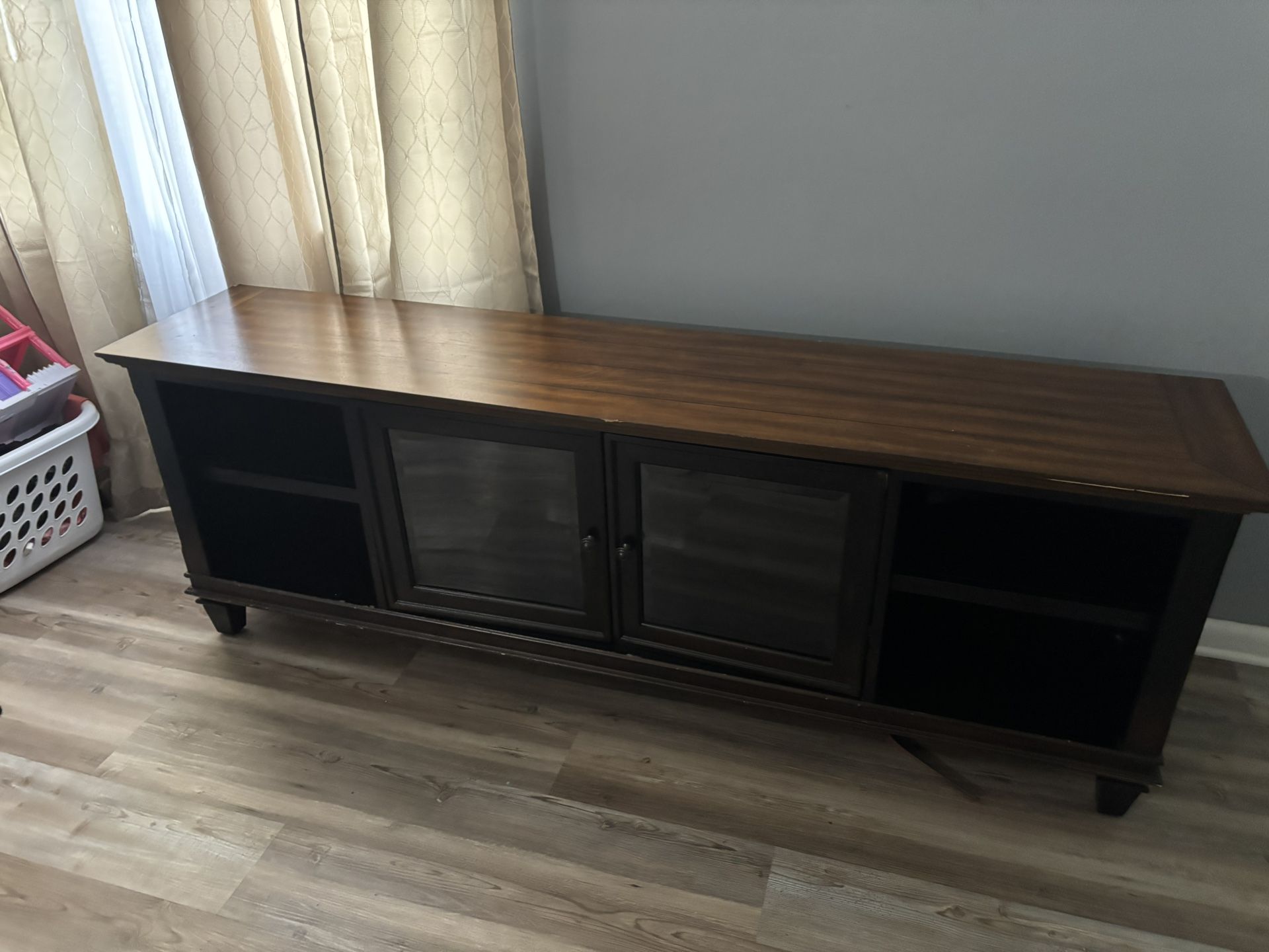 Tv stand