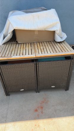 Outdoor table with four chairs
