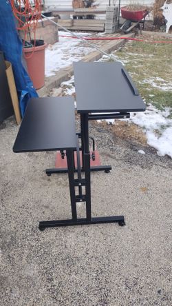 Adjustable Height Computer Desk 