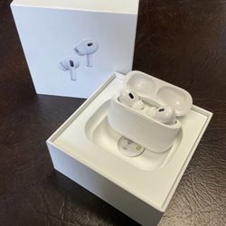 AirPod Pro 2 w/ Charging Case