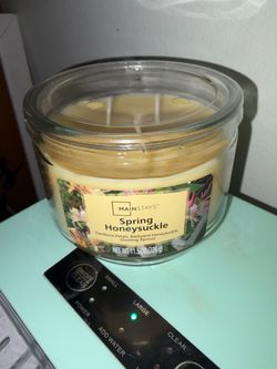 Honeysuckle candle new