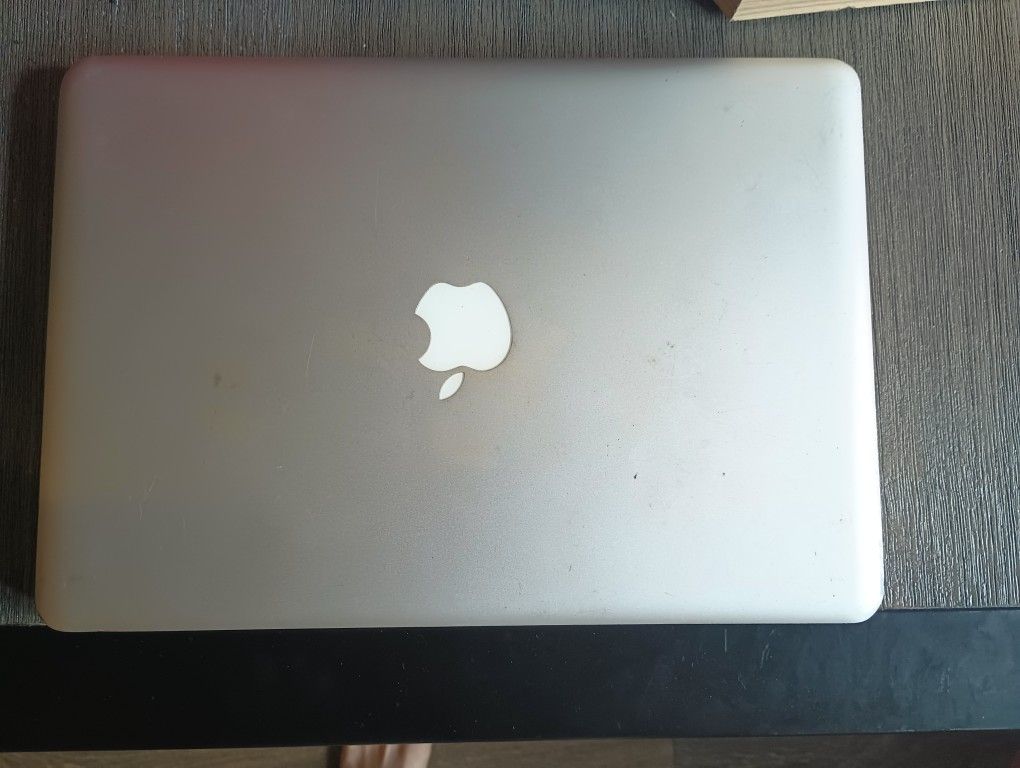 Apple MacBook Pro 2008