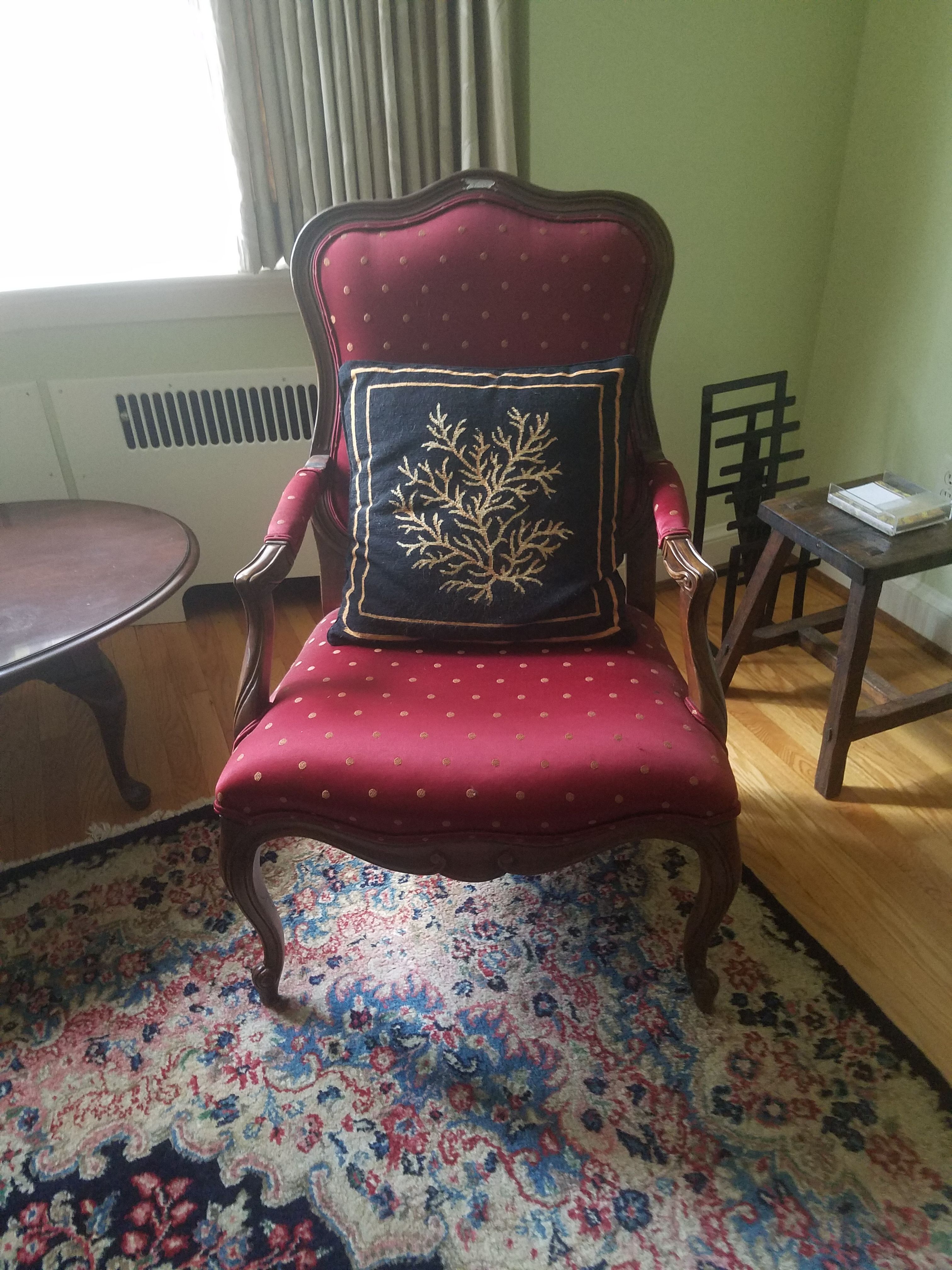 Living room chair 40% thanks giving sale