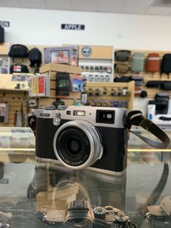 Fuji X100F