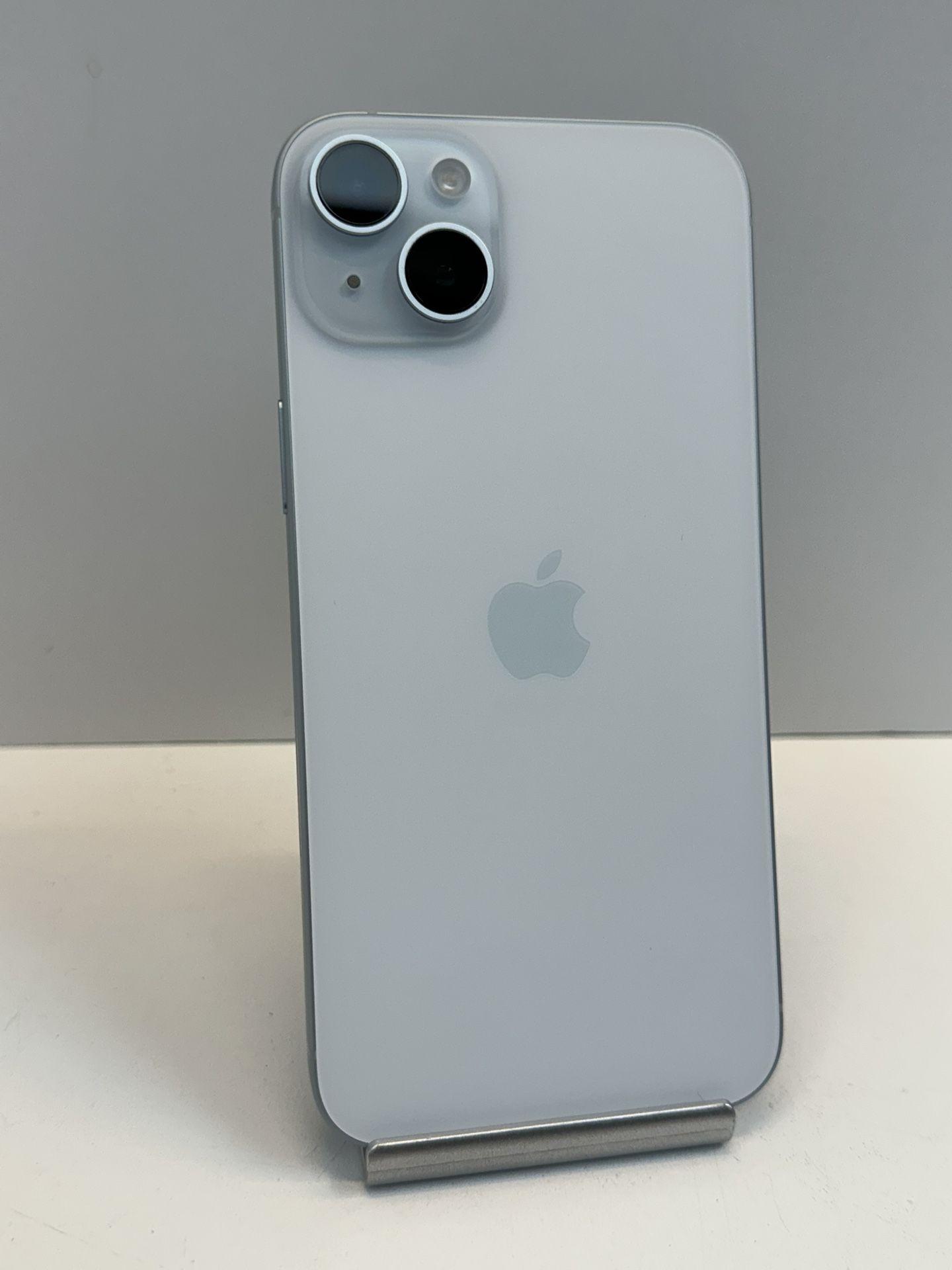 Apple iPhone 15 PLUS 128gb. ( Fully Unlocked Device )