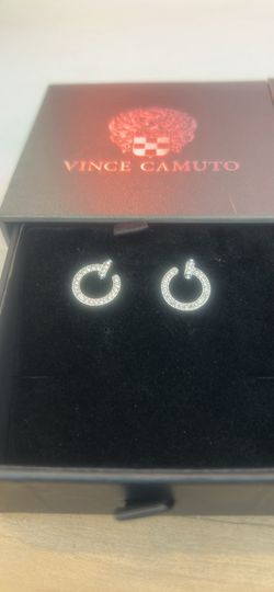 Vince Camuto chain pendant and earrings
