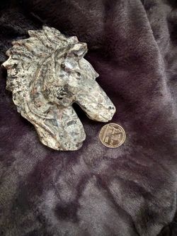Yuperlite Horse Head