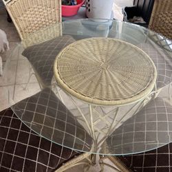 Wicker & Glass Dining Set – 4 Chairs + Thick Glass Top – Quicksale!