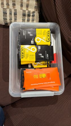 Over 30 Phone Protection Screens 