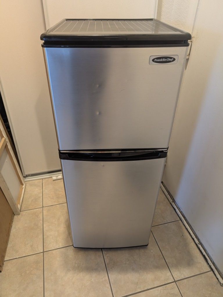Mini Ish Fridge
