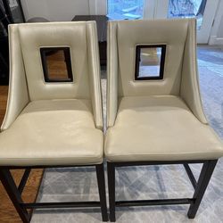 Set of 2 Cream Barstools