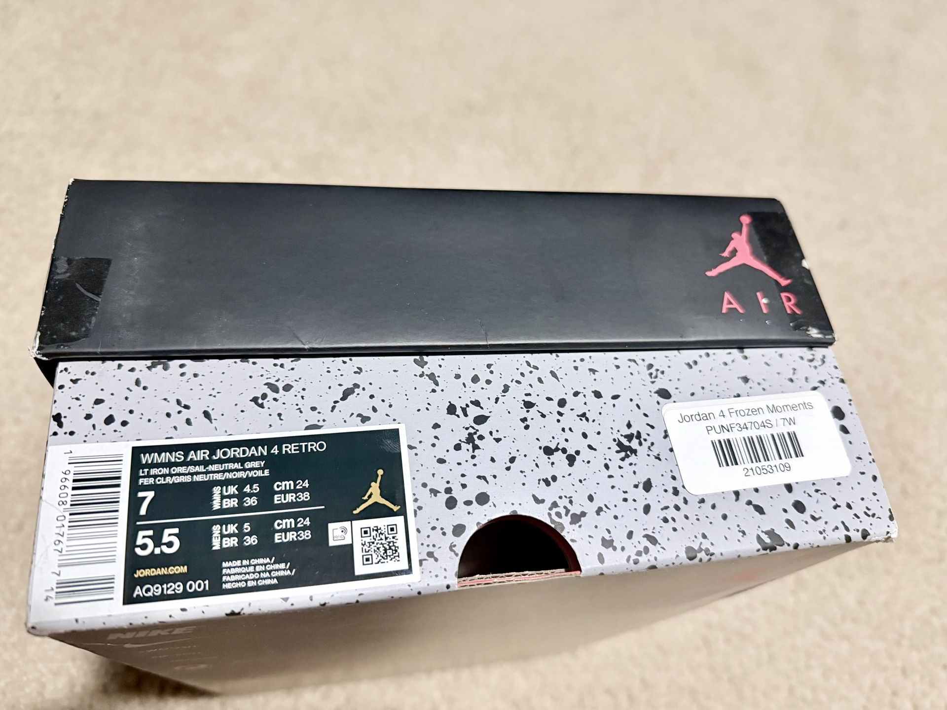 Air Jordan 4 Retro “Frozen Moments”