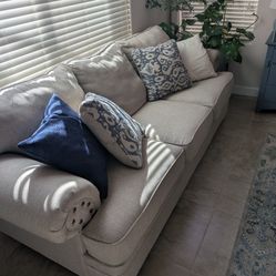 Living Spaces Living Room Set