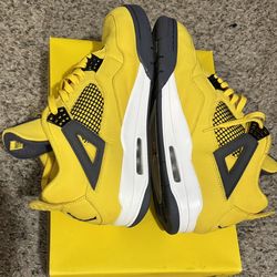 Jordan 4 Retro Lightning