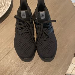 Mens Adidas ultra boost Black Men’s Size 10