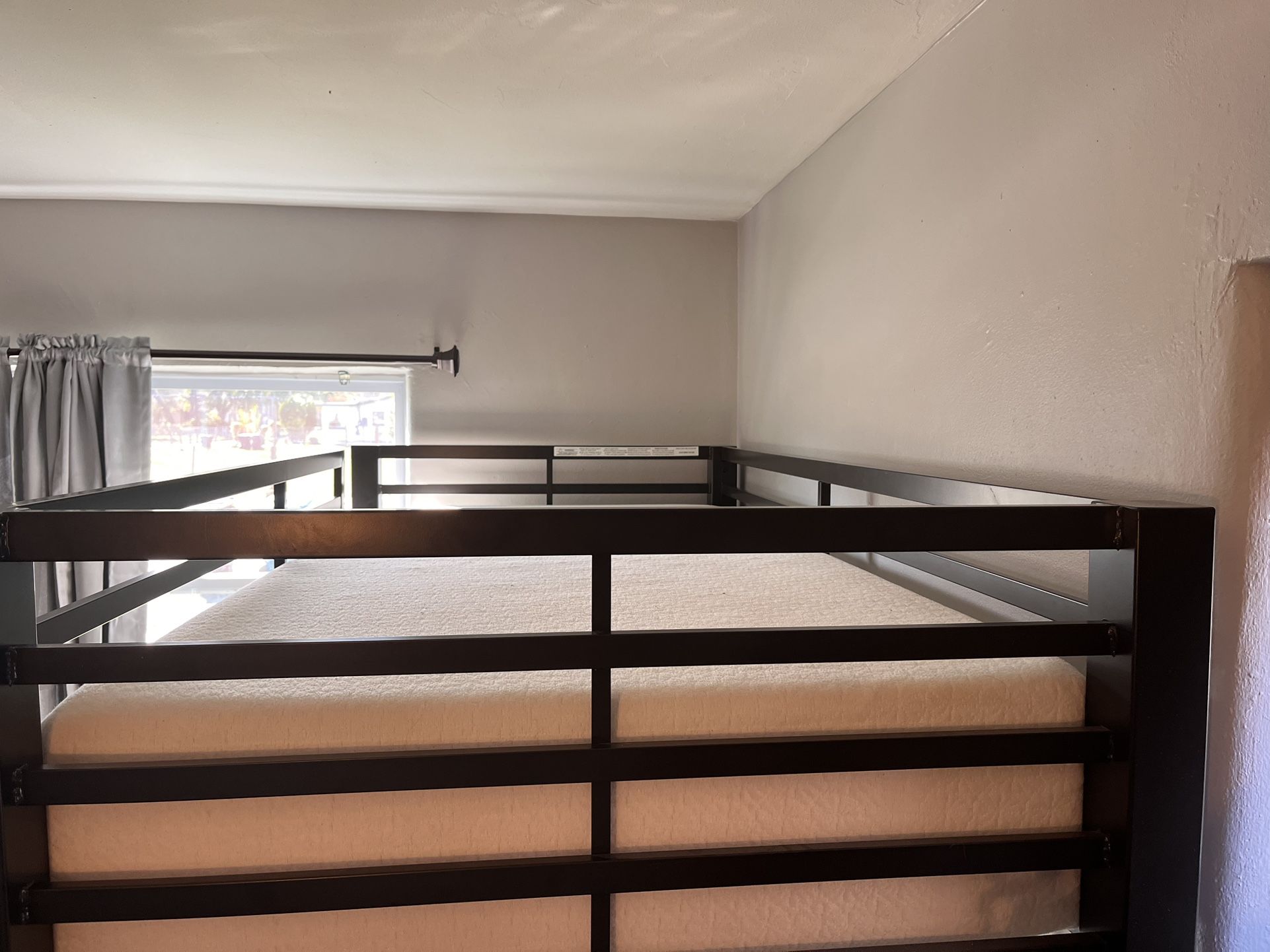 Loft Bed / Student Desk