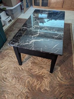 Faux Marble Lift Top Coffee Table w/Storage