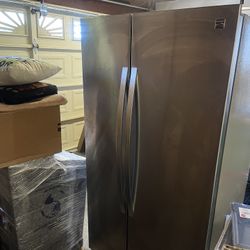 Kenmore Refrigerator 