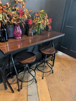 Bar table