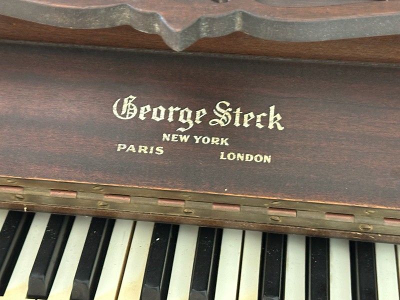 Antique Piano