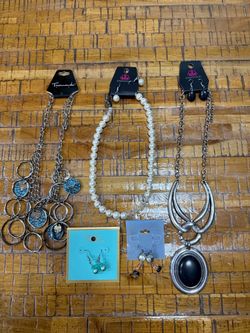 Mixed Vintage Jewelry Lot – Necklaces and Earrings