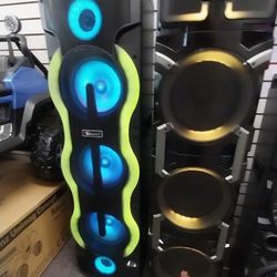 Altavoces para fiestas con karaoke disponibles con ofertas especiales para el 4 de julio desde $299.