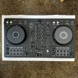 Pioneer DJ DDJ-FLX4 controller