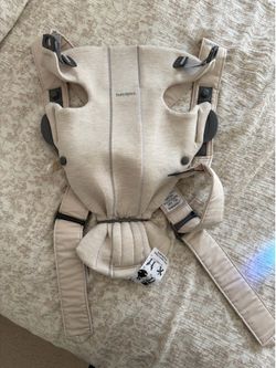 Babybjorn carrier