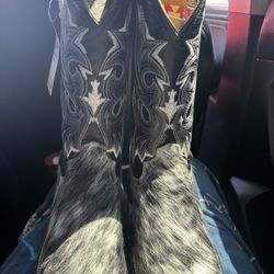COW FUR BOOTS!!!!!!SIZE 8.5
