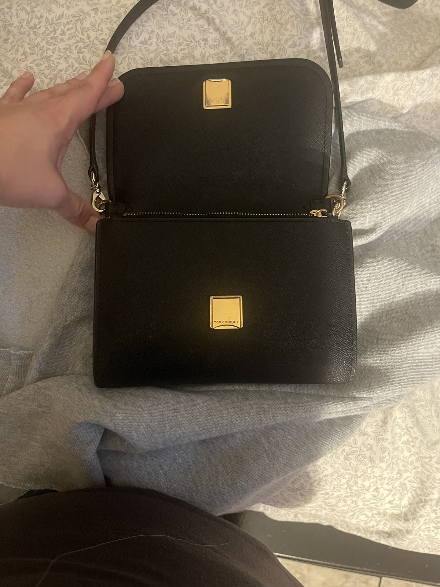 Tory Burch Robinson Black Crossbody