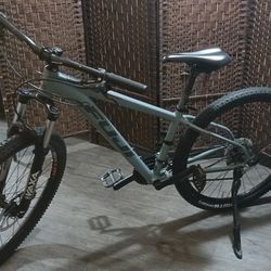 Fuji Nevada 1.7, 27.5 In Bike