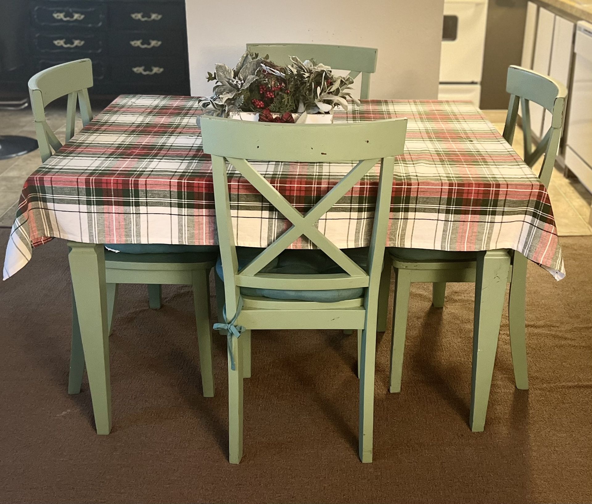 Dinning Table 
