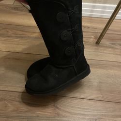 Bailey Bow Uggs Tall 5 