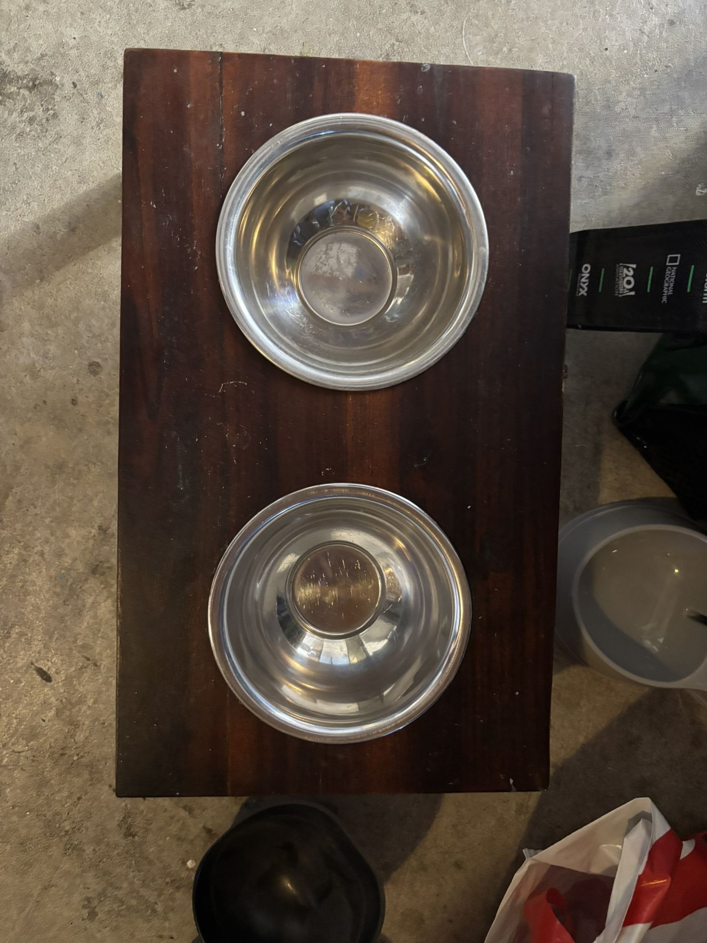 Cat/dog Raised Food Stand With Stainless Steel Bowls