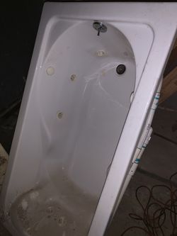 Free Jetted tub