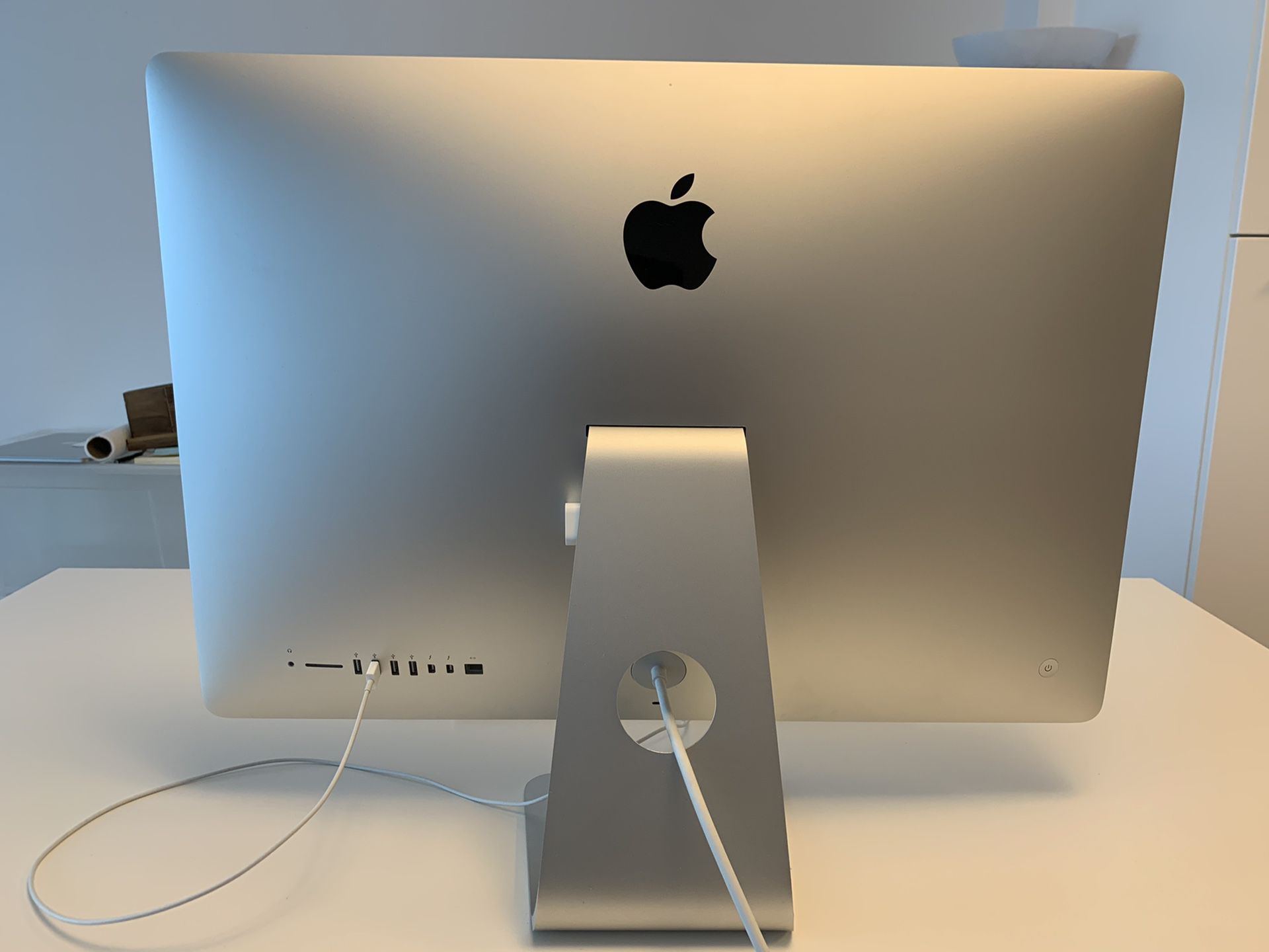 27” Apple iMac Desktop Computer - year 2013