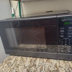 Walmart Microwave 20x12 