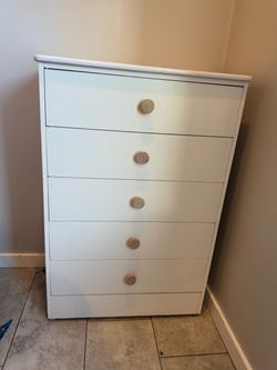 White 5-Drawer Tall Dresser