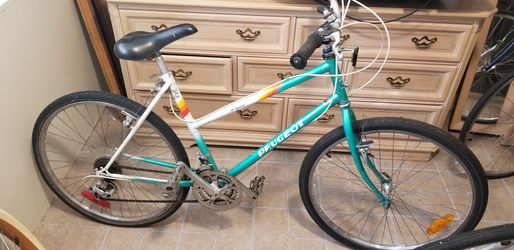 Peugeot st Laurent womens vintage bicycle