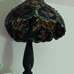 Dale Tifany   ,, 2.  Lamps 