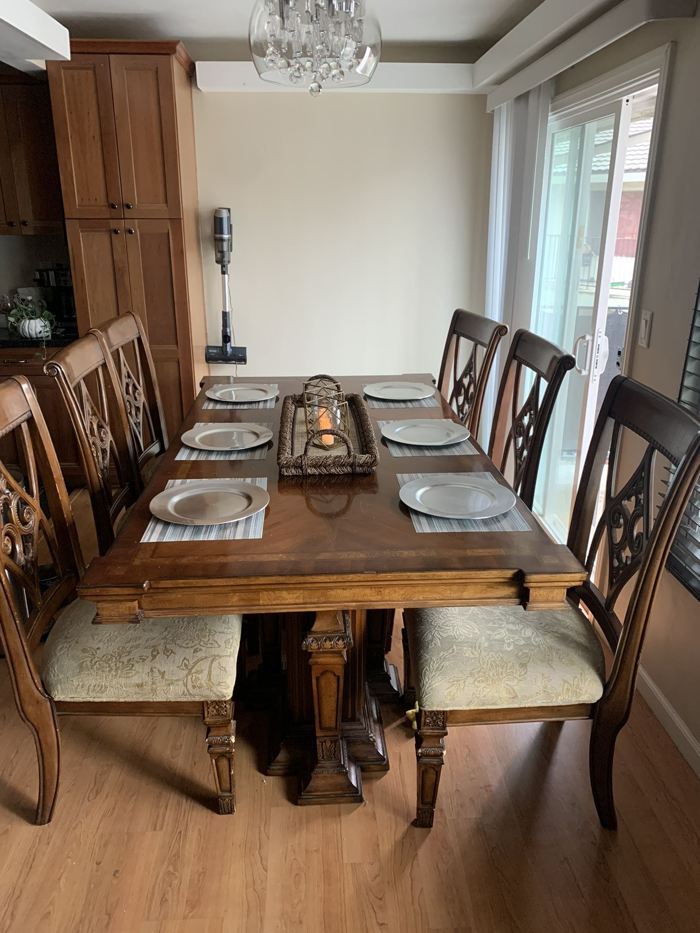 Dinner Table For Sale!