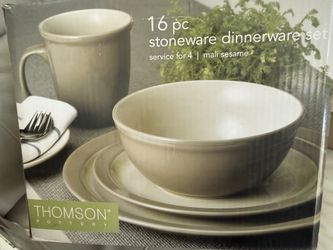 Dinnerware set