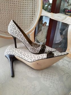 Guess size 7 heels