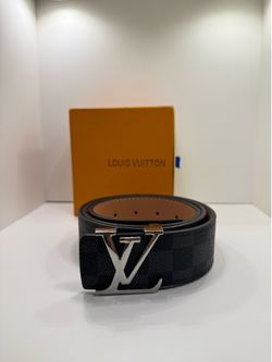 Black and silver belt size 28 - 30