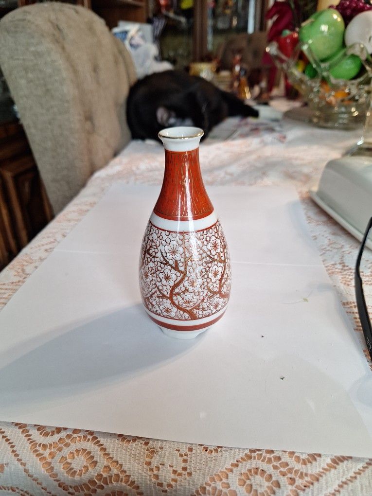 Japanese Mutant Ware Porcelain Sake Bottle