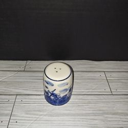 Delft Blue Country Scene Salt Shaker Holland Hand-Painted Vintage D.A.C