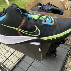 Kyrie Flytrap V